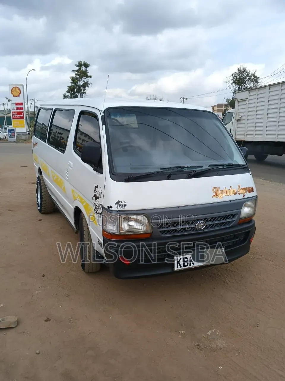 Toyota HiAce 2000 White