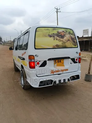 Toyota HiAce 2000 White