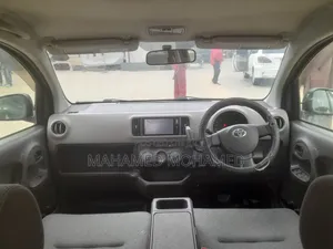 Toyota Passo 2016 Brown