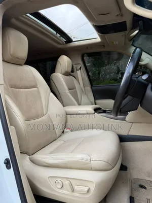 Toyota Land Cruiser LC300 2022 White