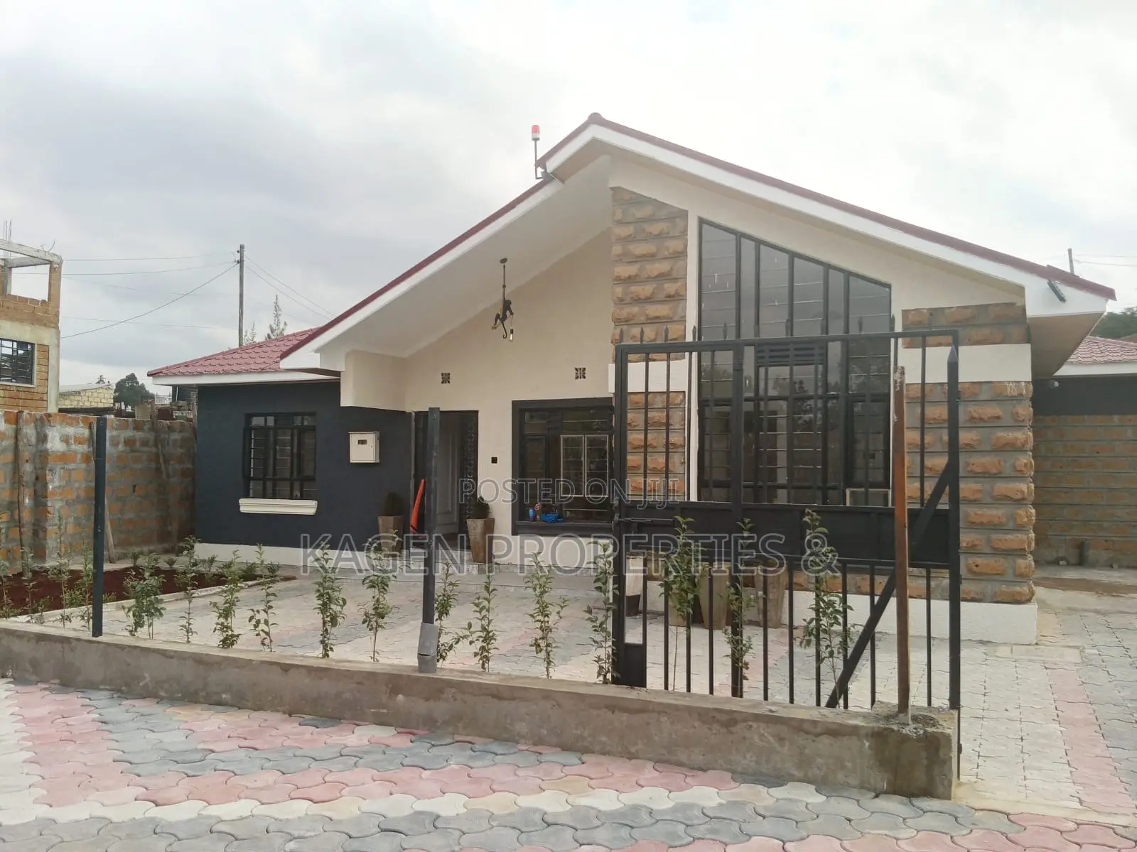 4bdrm Bungalow in Matasia for sale