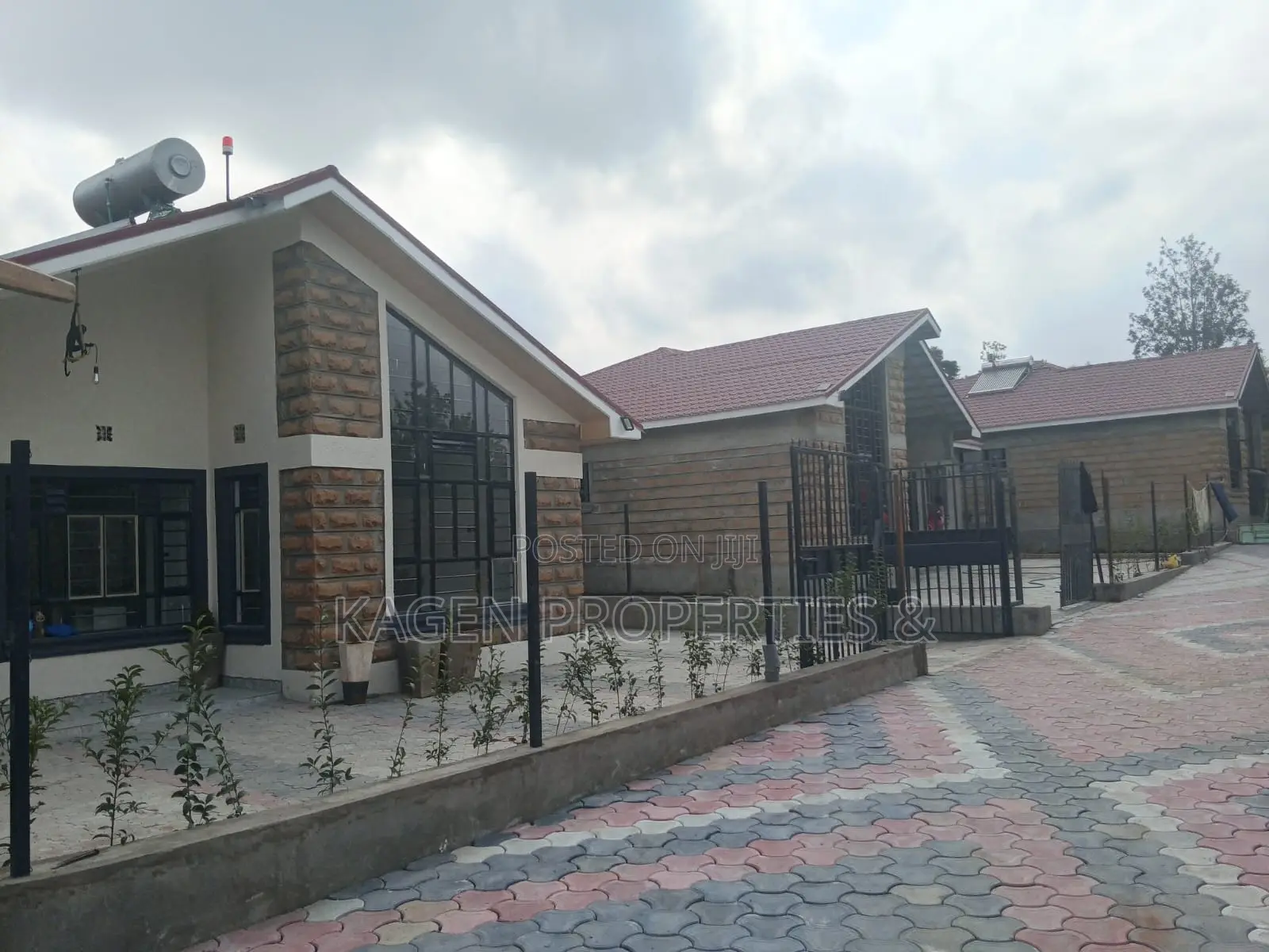 4bdrm Bungalow in Matasia for sale