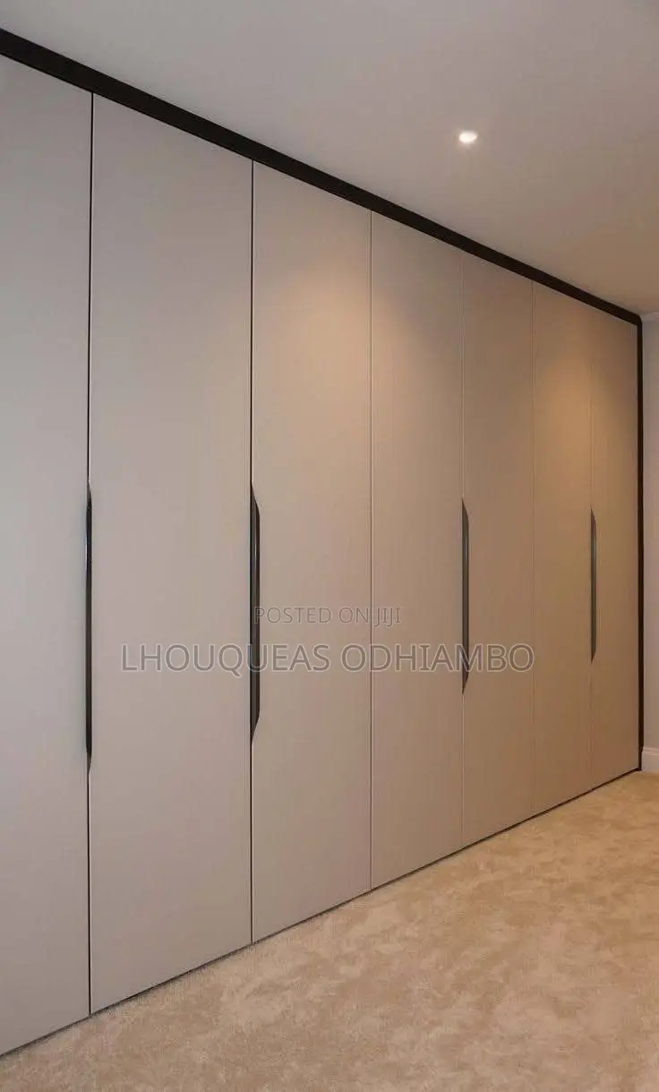 Modern Built-in Wardrobe