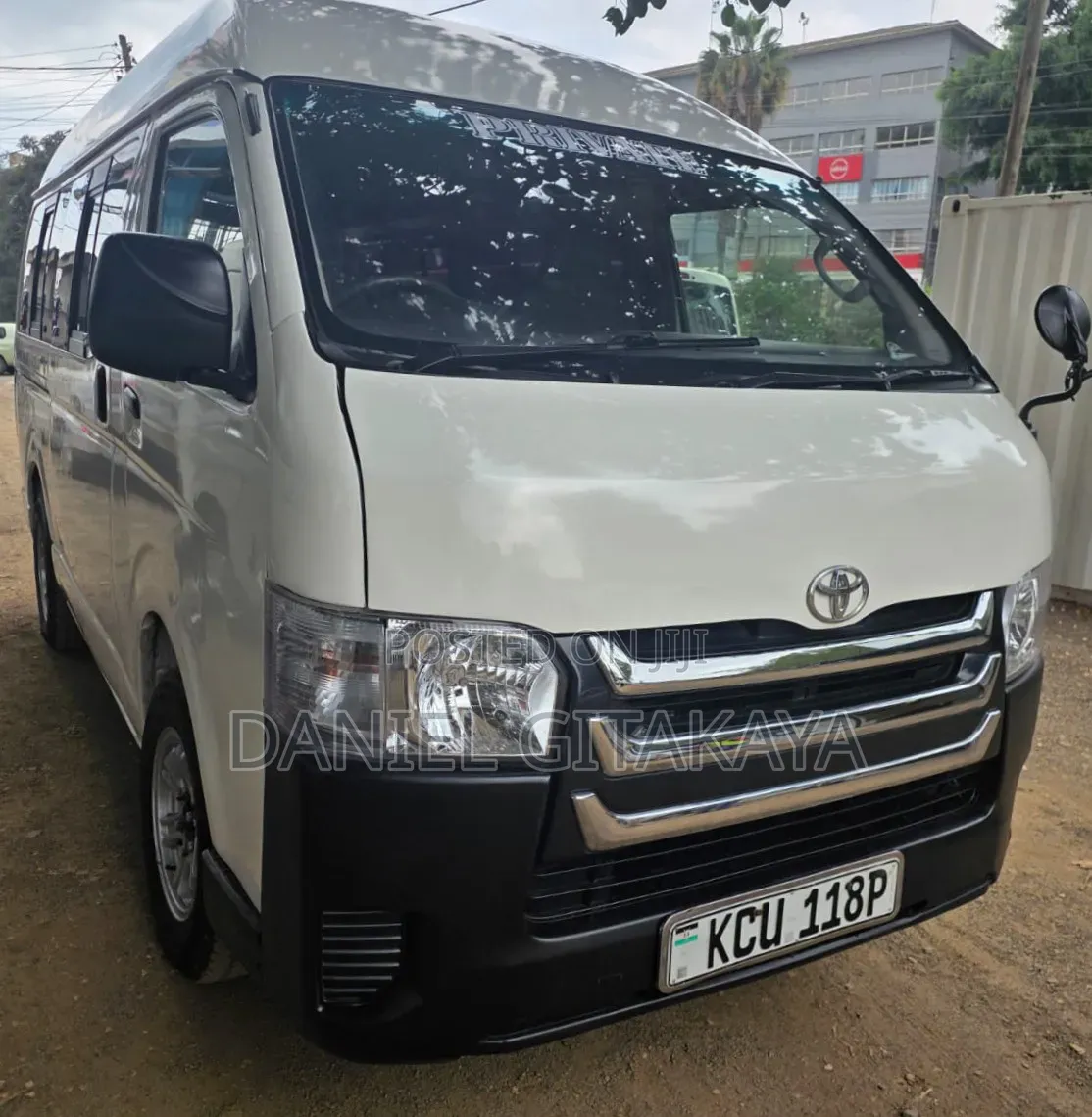 Toyota HiAce 2013 White