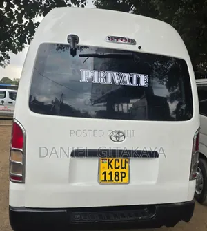Toyota HiAce 2013 White