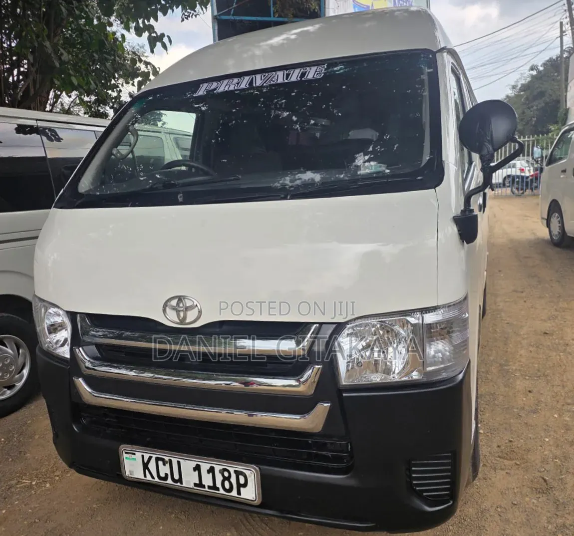 Toyota HiAce 2013 White