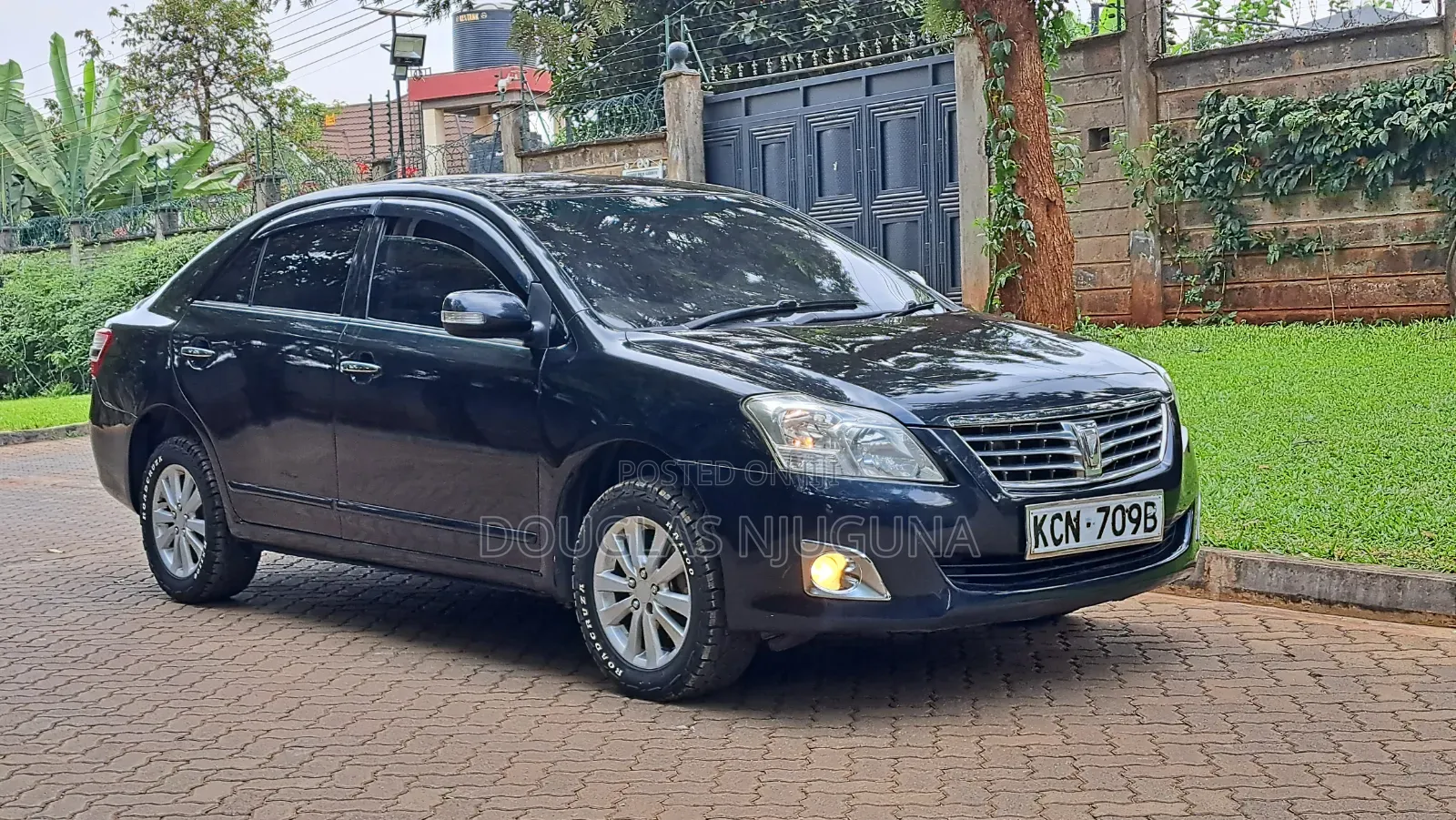Toyota Premio 2010 Black
