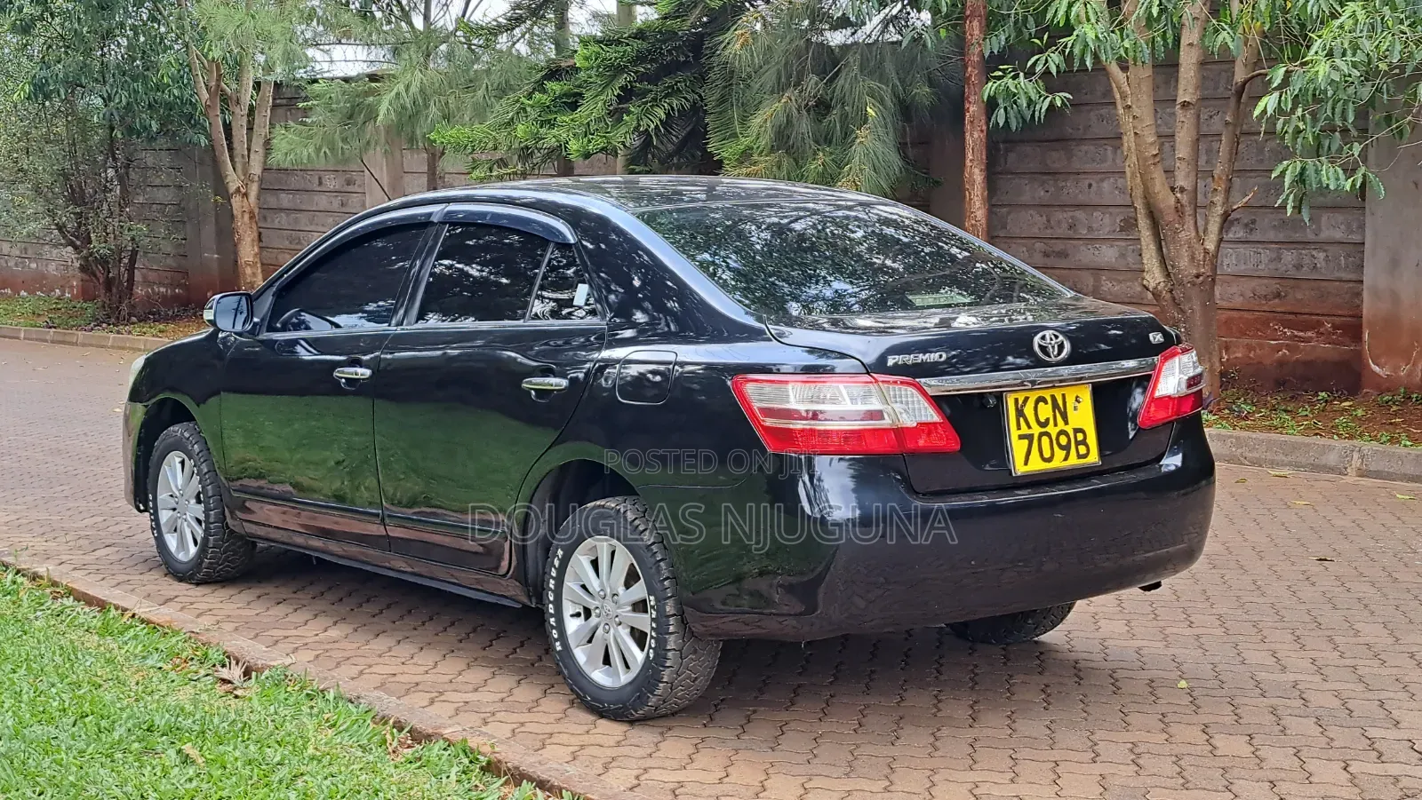 Toyota Premio 2010 Black