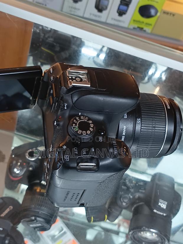 Canon 700d DSLR With Flip Screen - thumbnail 4