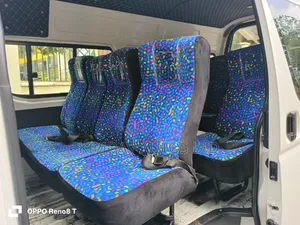Toyota HiAce 2010 Off white