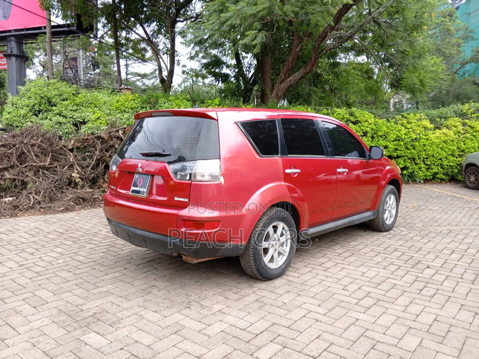 Mitsubishi Outlander 2011 Red