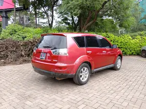 Mitsubishi Outlander 2011 Red