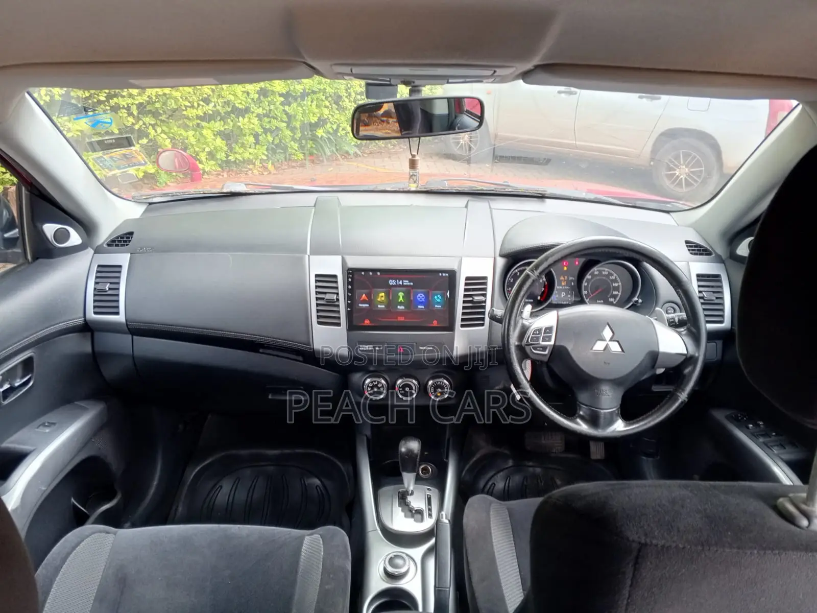 Mitsubishi Outlander 2011 Red