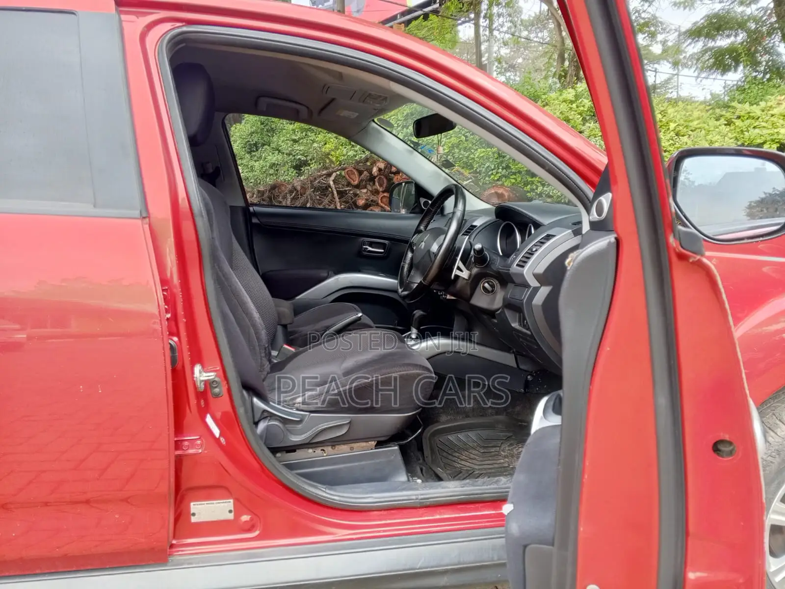 Mitsubishi Outlander 2011 Red