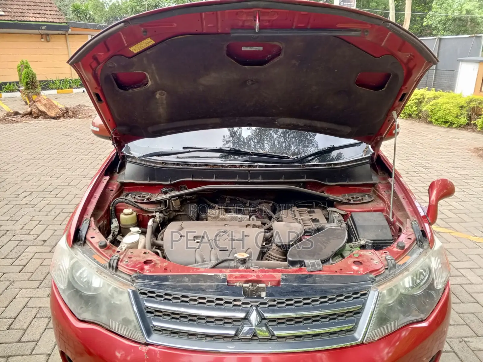 Mitsubishi Outlander 2011 Red