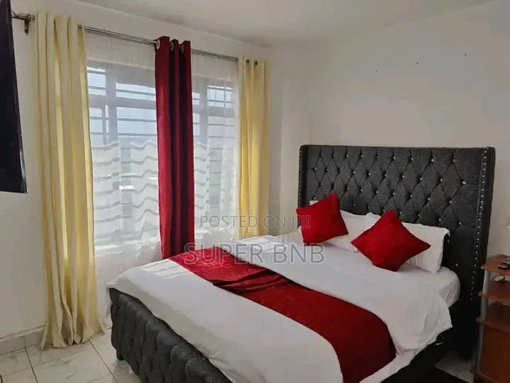 2 Bedroom Airbnb in Membly or a Comfortable 1 Bedroom Eastern Bypass