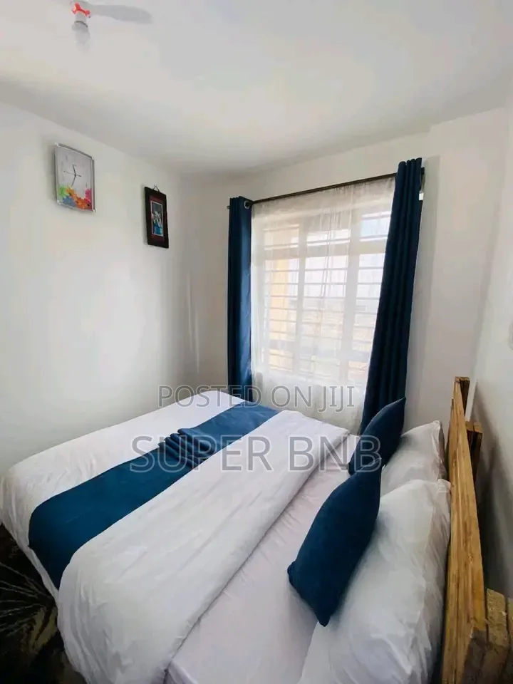 2 Bedroom Airbnb in Membly or a Comfortable 1 Bedroom Eastern Bypass