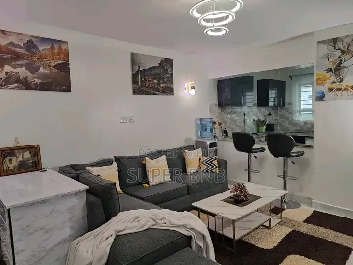 2 Bedroom Airbnb in Membly or a Comfortable 1 Bedroom Eastern Bypass