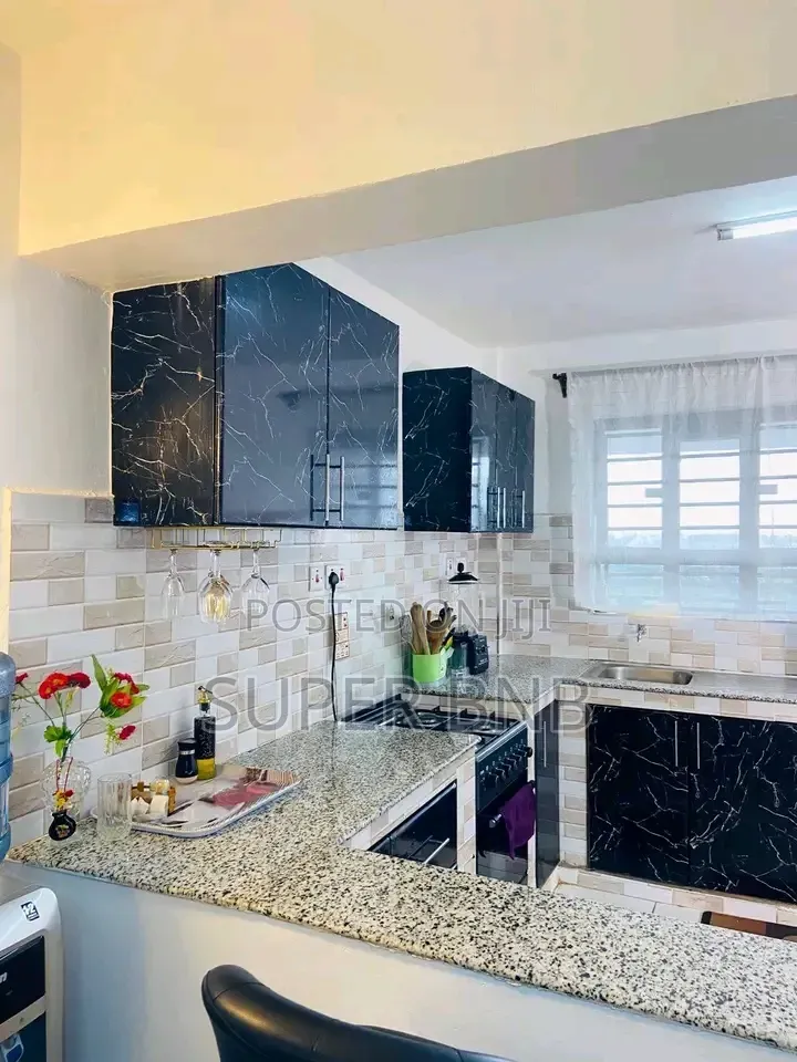 2 Bedroom Airbnb in Membly or a Comfortable 1 Bedroom Eastern Bypass