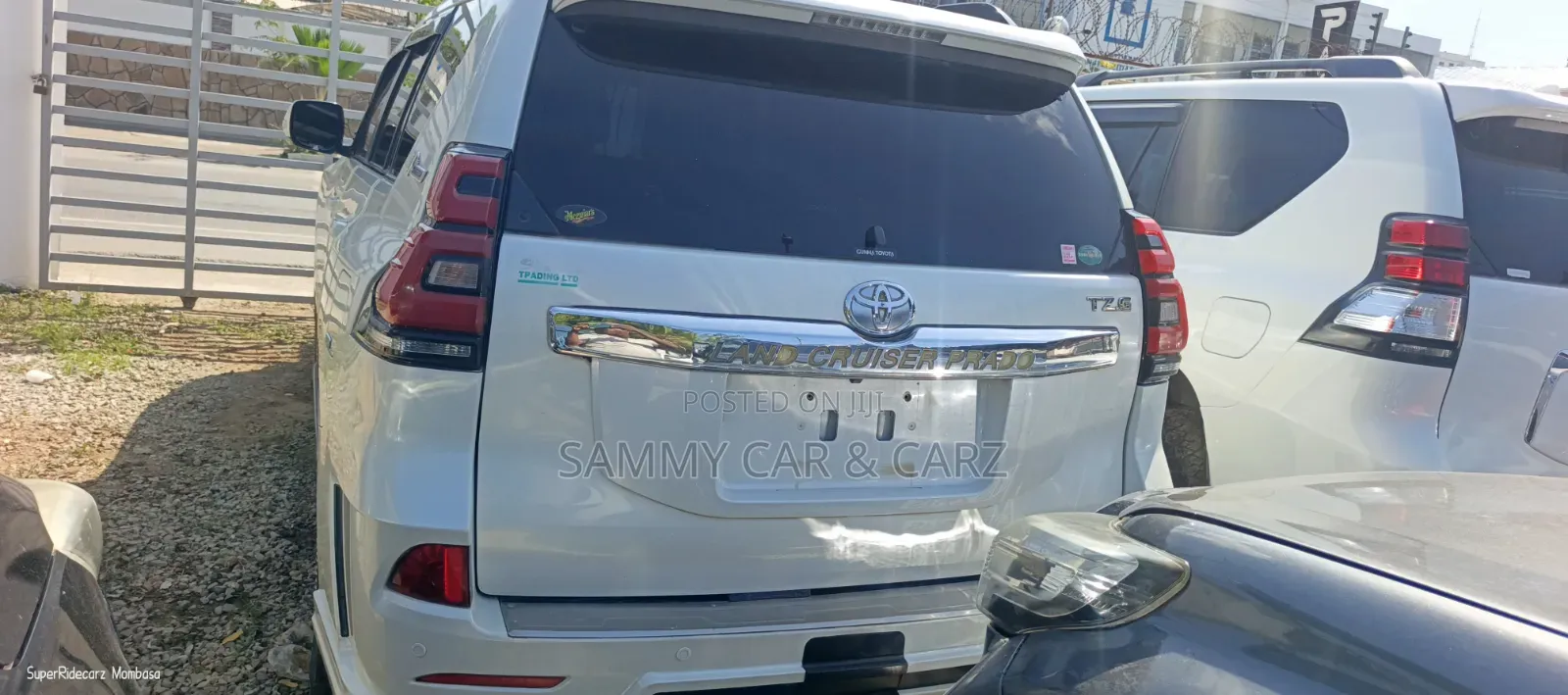 Toyota Land Cruiser Prado 2017 White