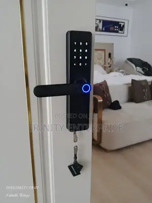 Door Lock With Tuya App Remote Control for Hotels, Homes , Aribnb