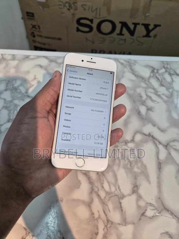 Apple iPhone 7 32 GB Silver - thumbnail 4