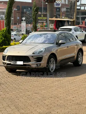 Porsche Macan 2017 Gold