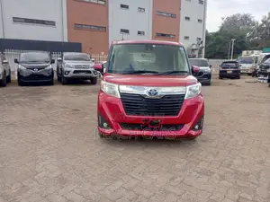 Toyota Roomy 2018 Red