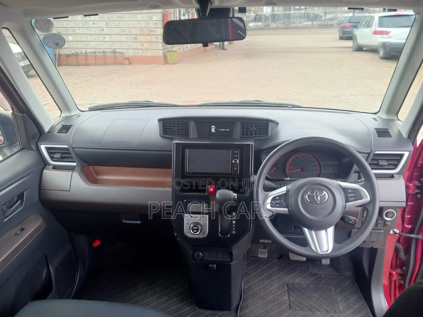 Toyota Roomy 2018 Red