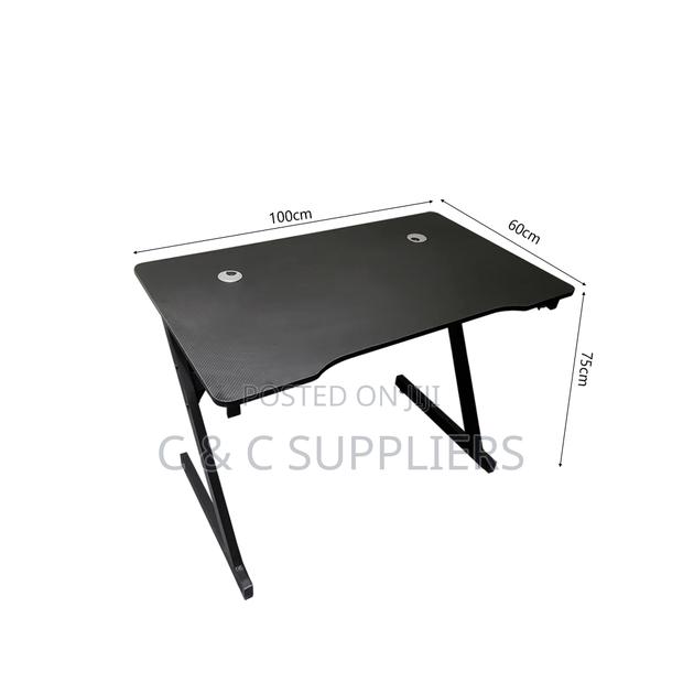Modern Gaming Desk. - thumbnail 2