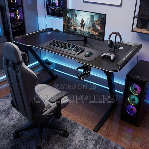 Modern Gaming Desk. - thumbnail 6