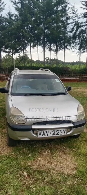 Toyota Duet 2005 Silver