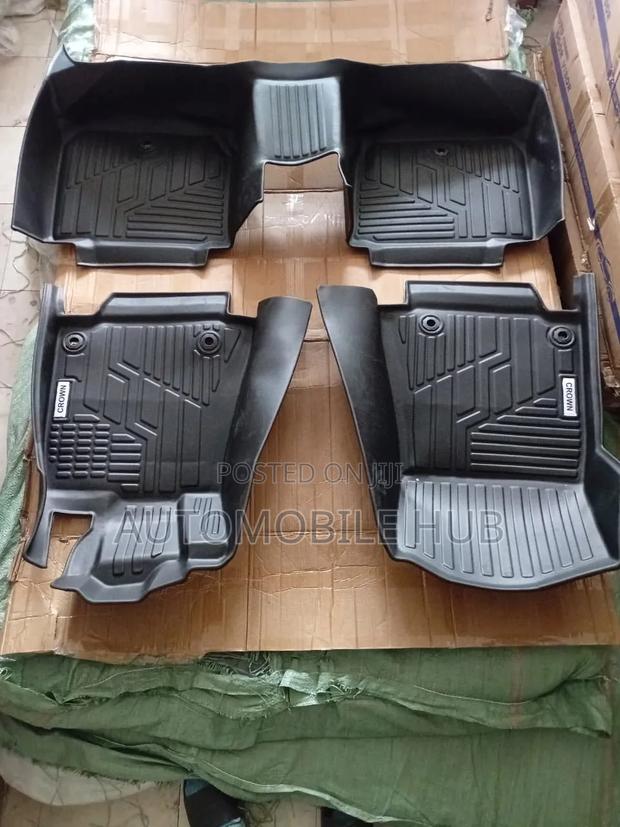 Toyota Crown 2012–2018 Tpe Floor Mats - thumbnail 2