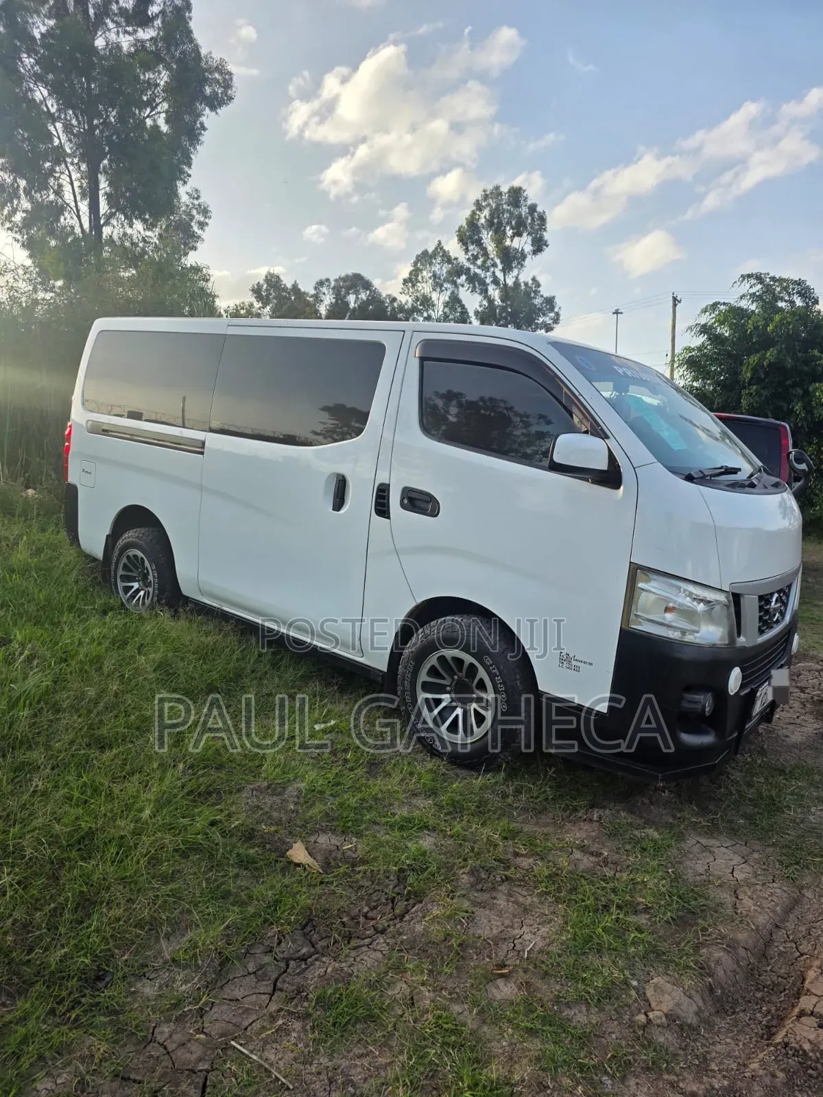 Nissan Caravan (Urvan) 2016 White