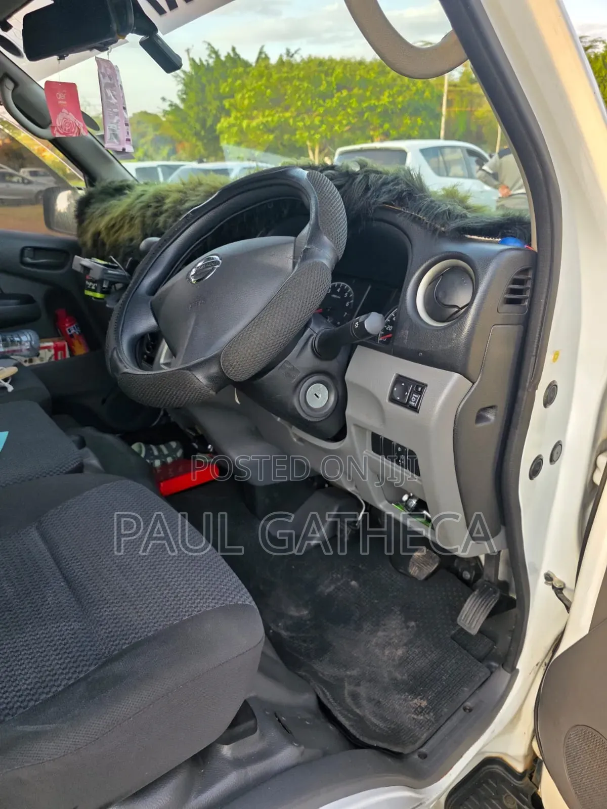 Nissan Caravan (Urvan) 2016 White