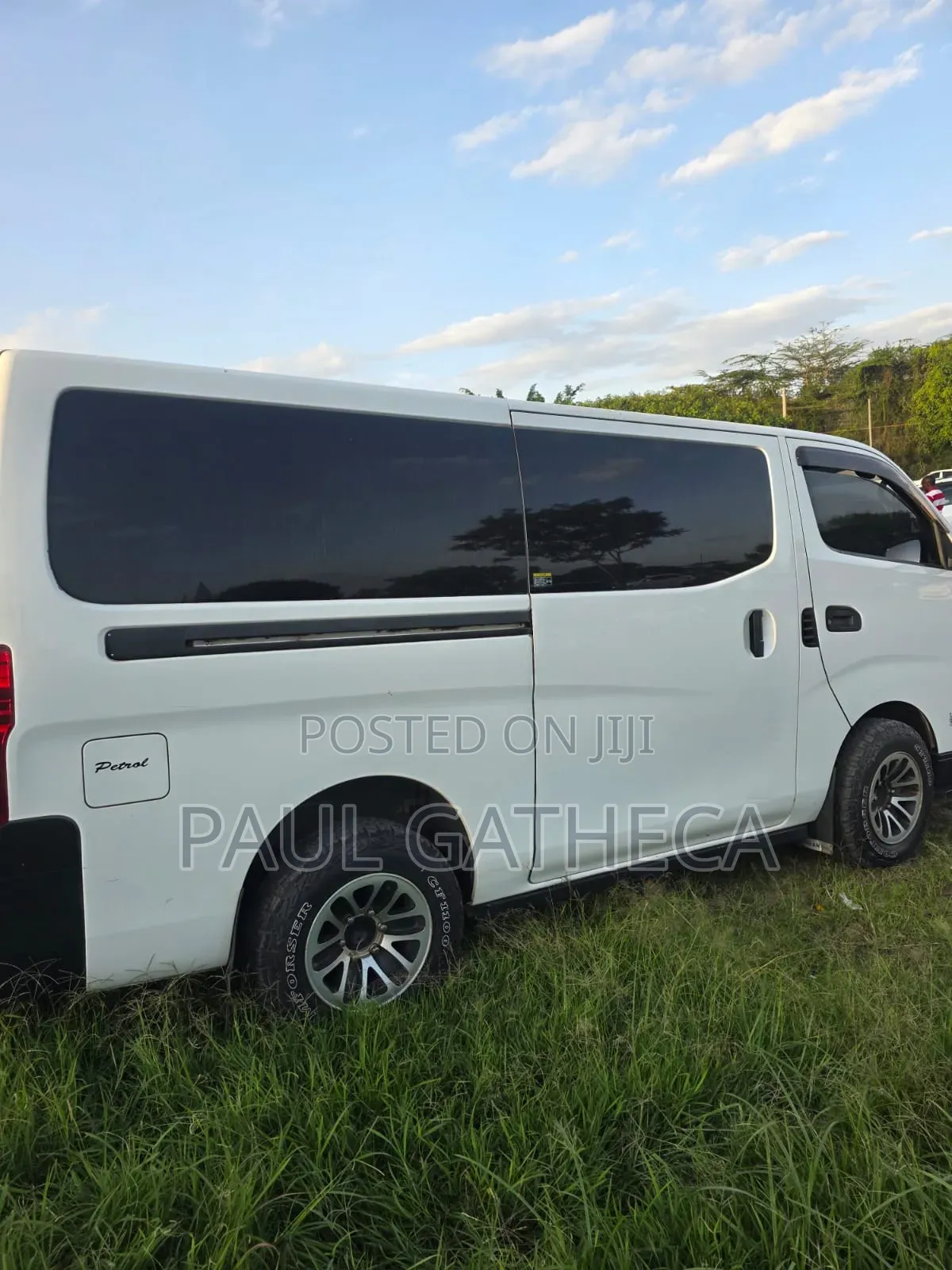 Nissan Caravan (Urvan) 2016 White