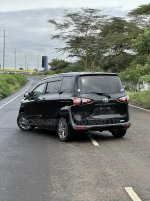 Toyota Sienta 2018 Black