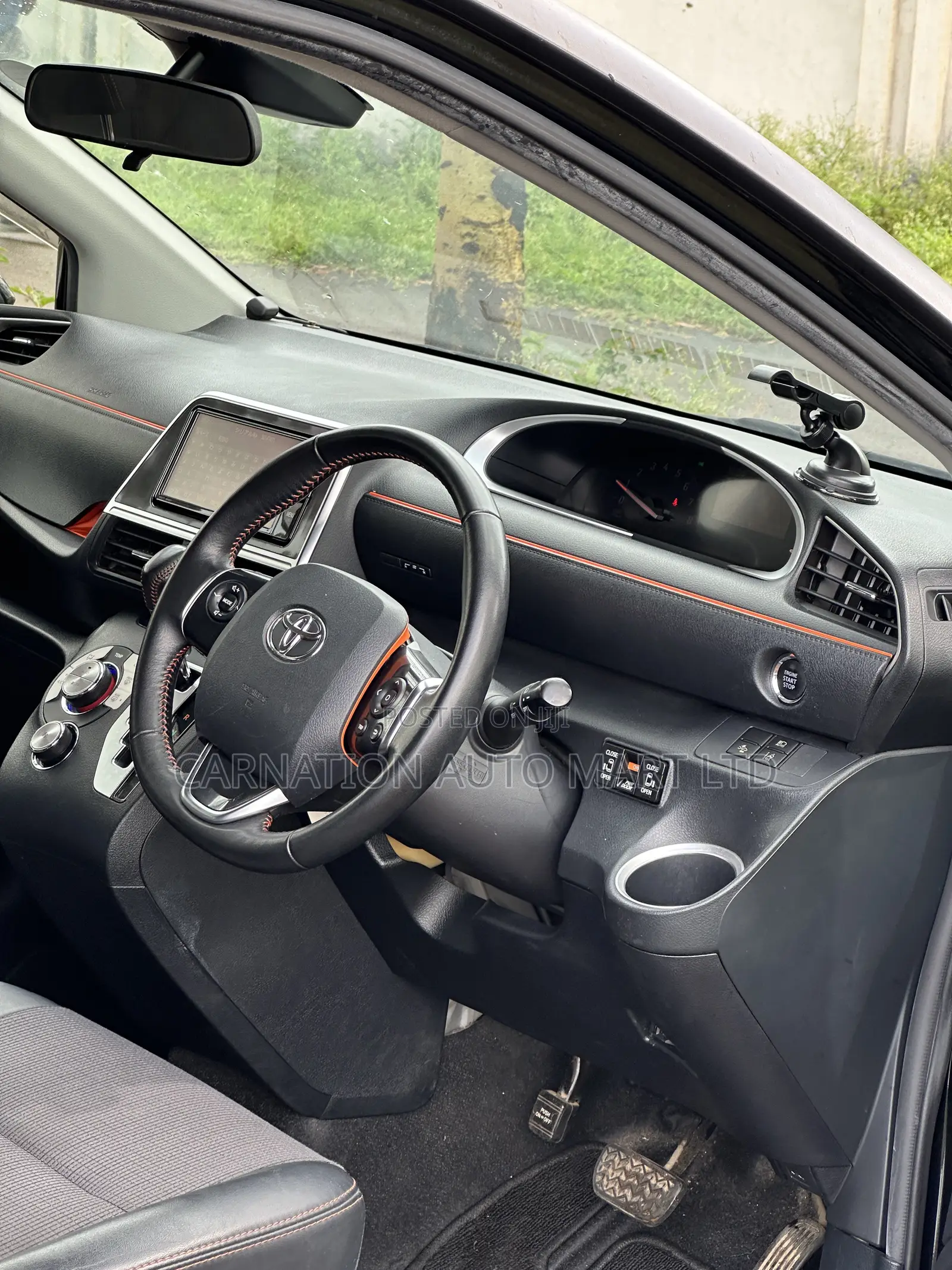 Toyota Sienta 2018 Black