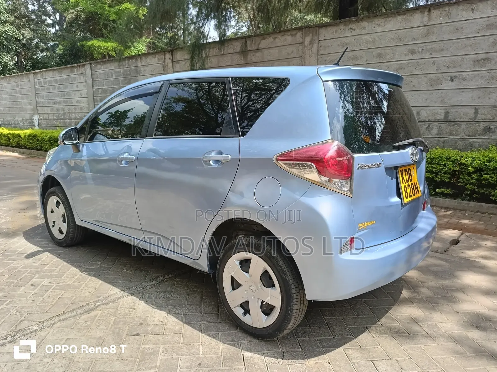 Toyota Ractis 2014 Blue