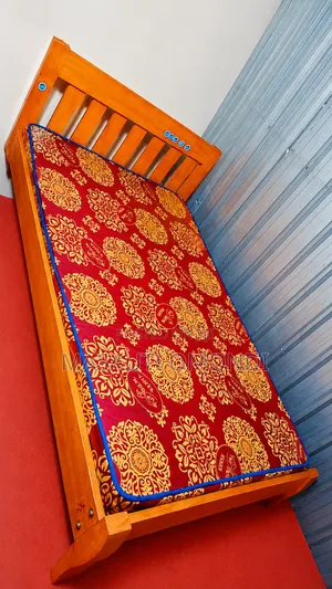 4×6 Bed and Mattress in Excellent Condition