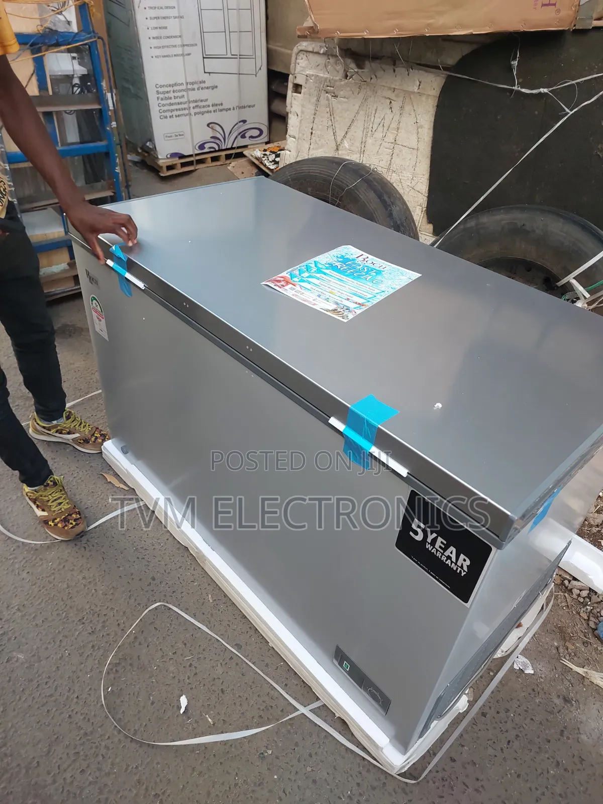 Roch Chest Freezer 380