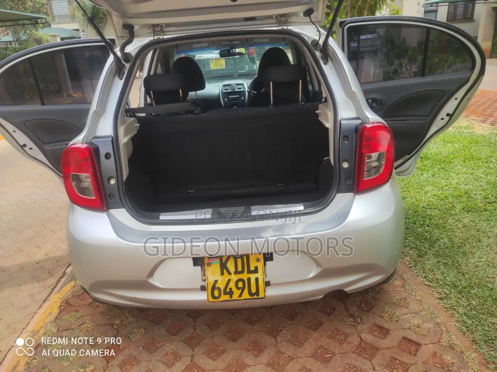 Nissan March 2016 Silver