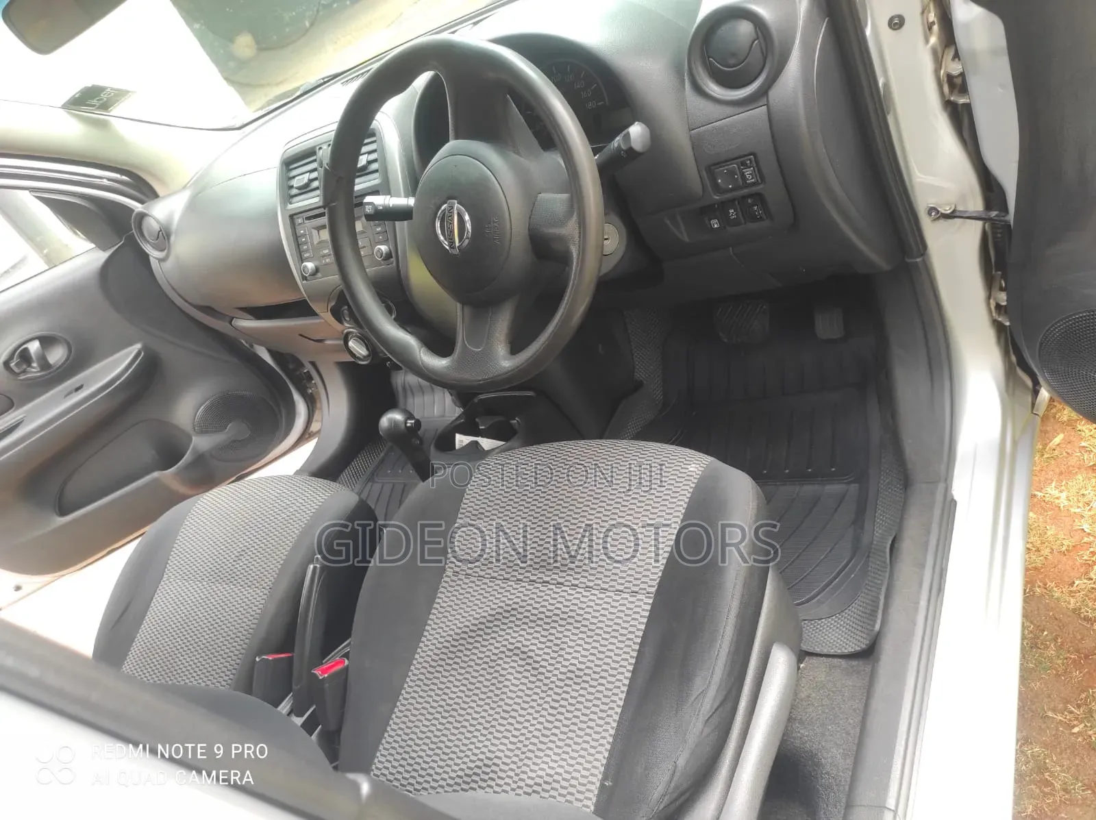 Nissan March 2016 Silver