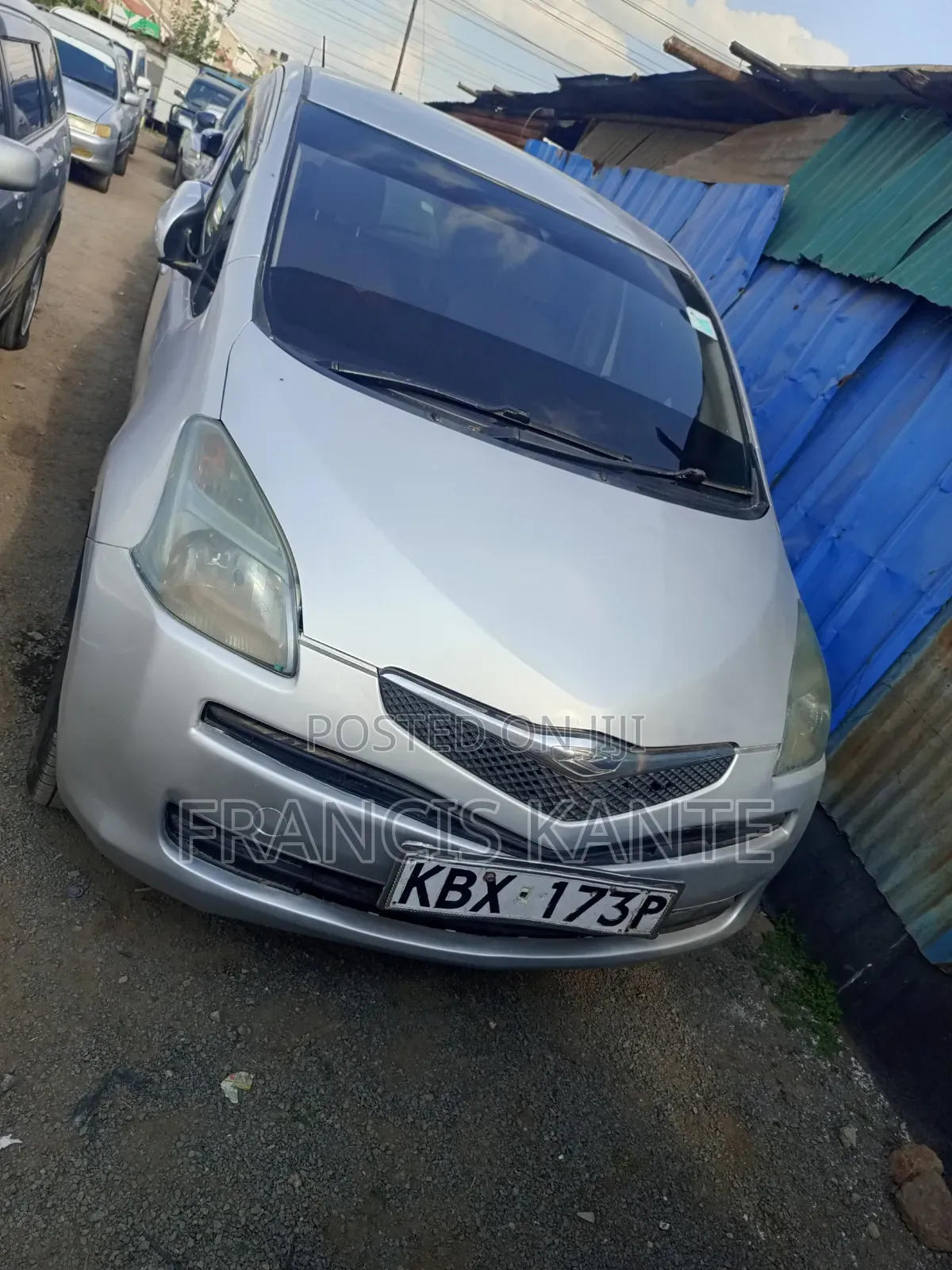 Toyota Ractis 2012 Silver