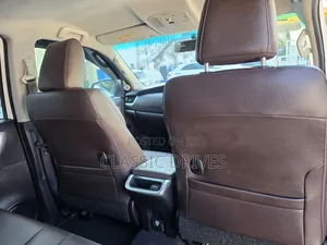 Toyota Fortuner 2019 White