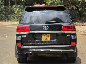 Toyota Land Cruiser 2011 Black