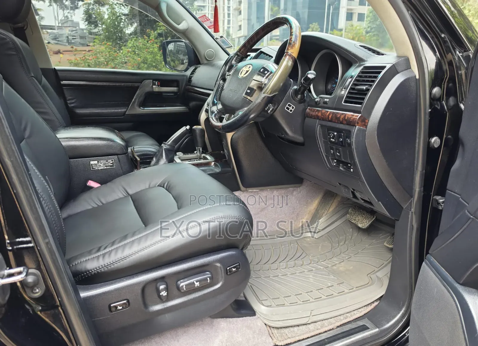 Toyota Land Cruiser 2011 Black