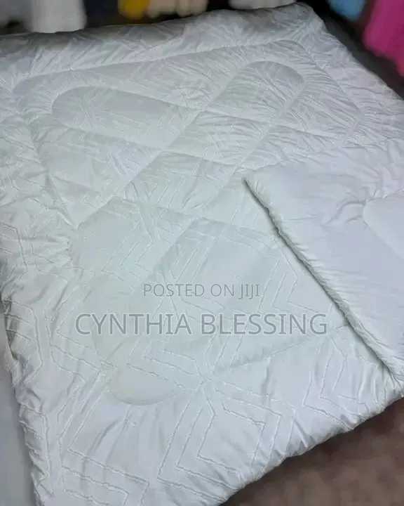Luxury Tufted Wave Design Duvet Set