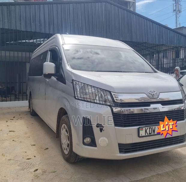 Toyota HiAce 2021 Silver - thumbnail 6