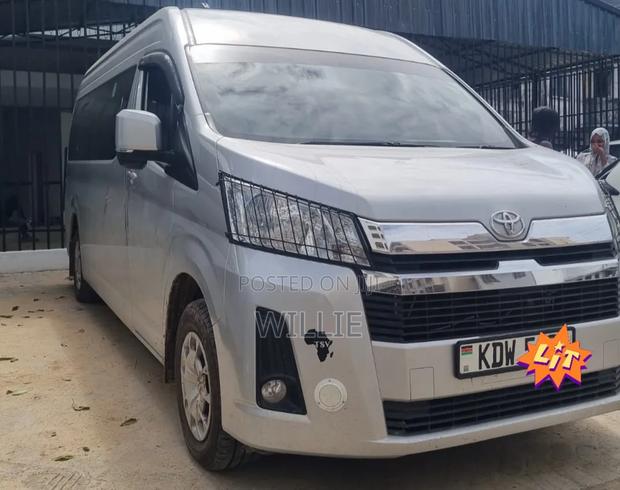 Toyota HiAce 2021 Silver - thumbnail 3